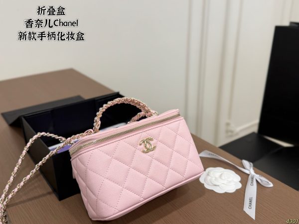 Chanel's New Handle-Style Makeup Case