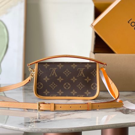 LV Nano Diane Bag - Image 4
