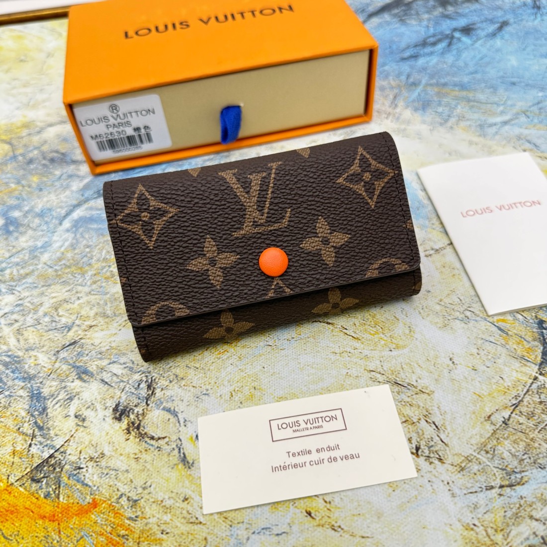 LV LV6 Key Case M62630 - Image 11