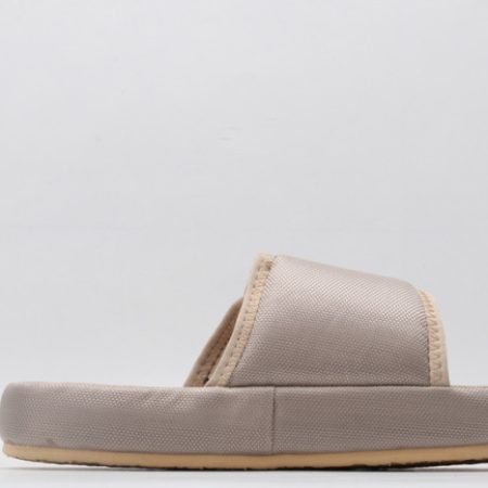 Yeezy Slide 6 - Image 4