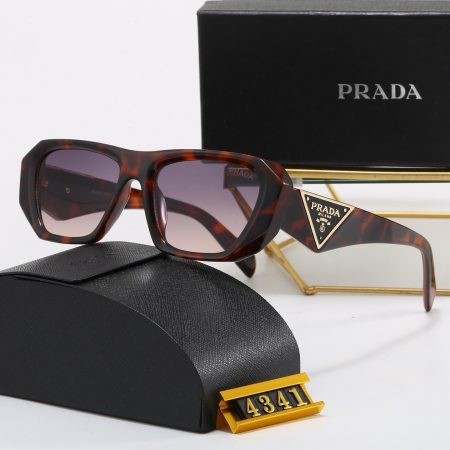 Prada Fashionable Sunglasses - Image 4