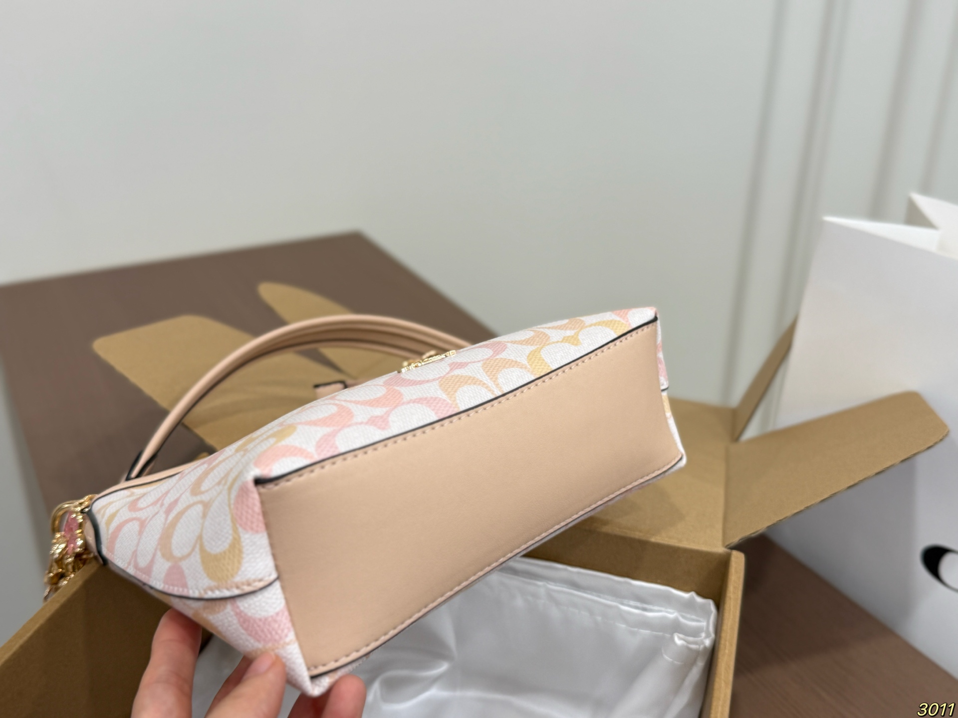 Coach Underarm Bag - Image 7