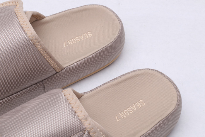 Yeezy Slide 6 - Image 11