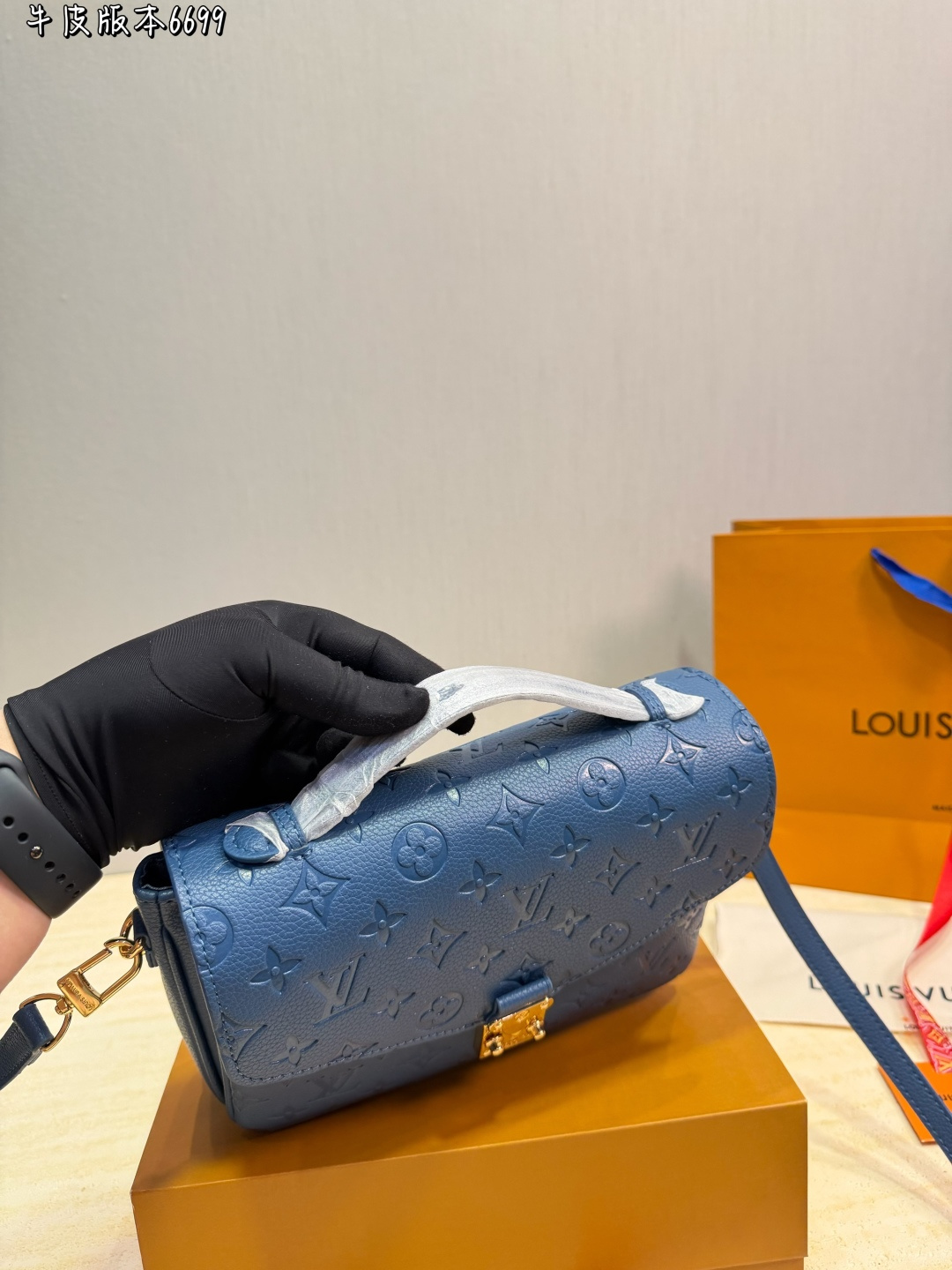 LV Pochette Metis Monogram Empreinte Bag - Image 7