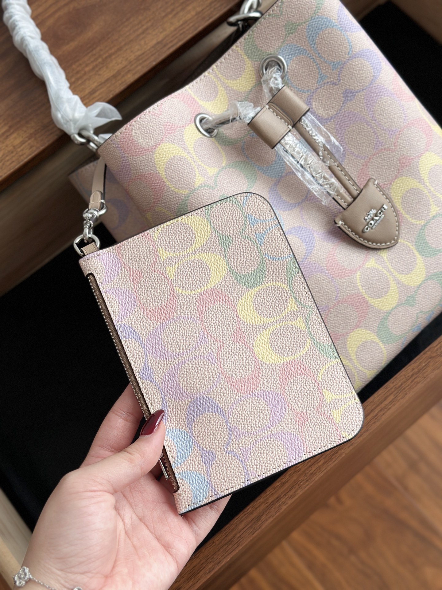 Coach Rowan Bucket Bag - Image 8