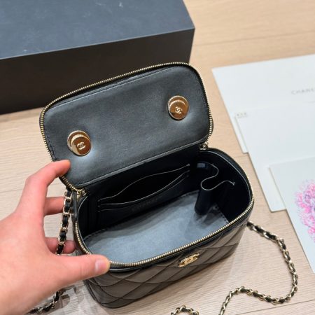 Chanel Long Vanity With Chain Bag - Image 15