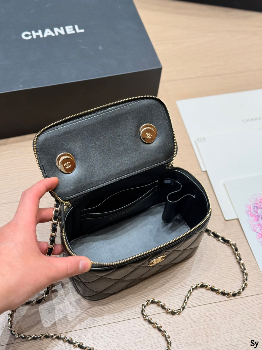 Chanel Long Vanity With Chain Bag - Image 15