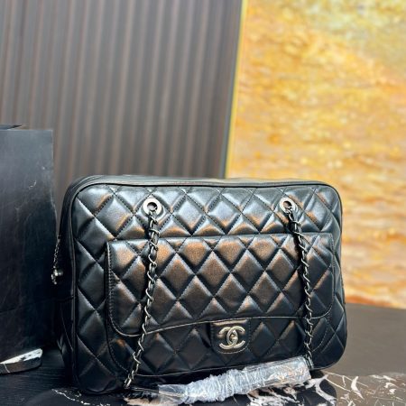 Chanel Chain Tote Bag - Image 3