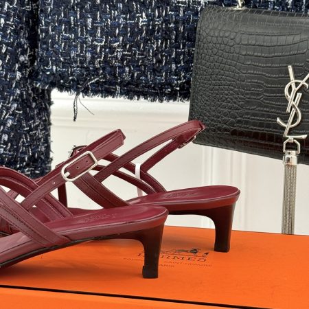 Hermès Kelly Buckle Thin-Strap Kitten-Heel Sandals - Image 9