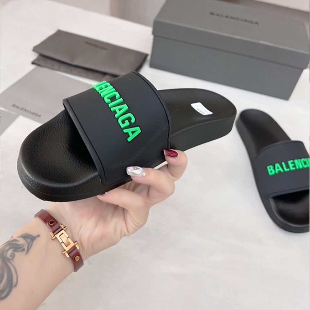 Balenciaga  Fashionable Flat Sandals Slide Sandal - Image 8