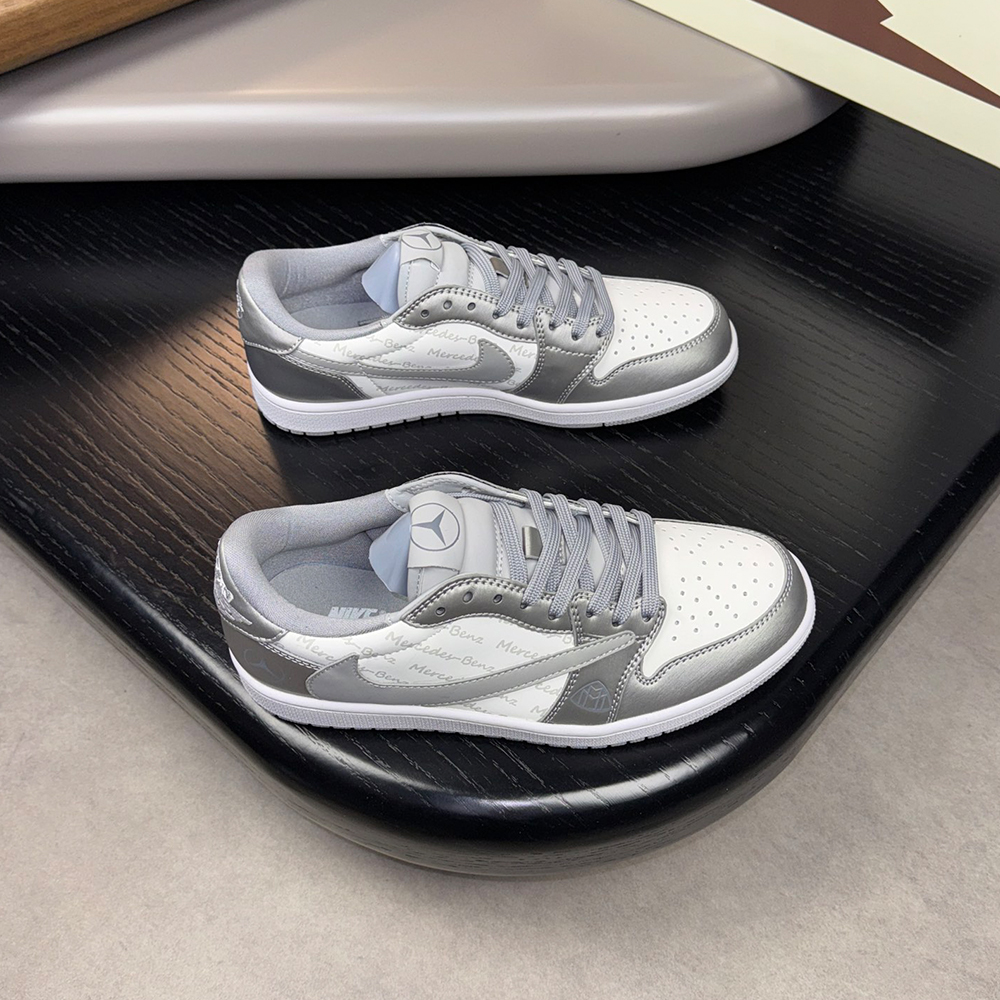 Travis Scott X Nike Air Jordan 1 Low X Givenchy Sneakers - Image 7