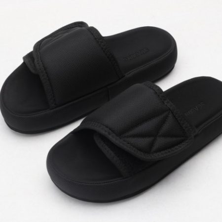 Yeezy Slide 3 - Image 2