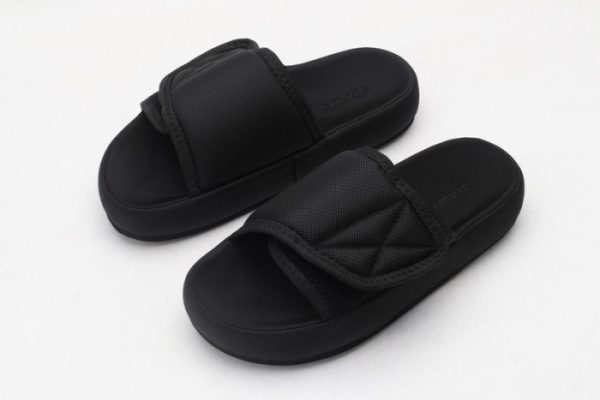 Yeezy Slide 3