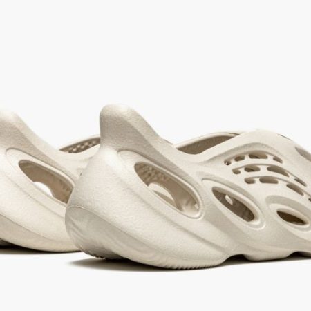 Yeezys Foam RNNR “ Ararat" - Image 3