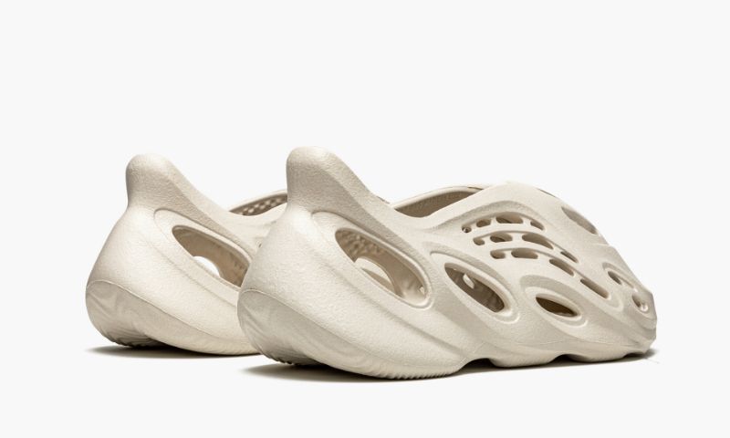Yeezys Foam RNNR “ Ararat" - Image 3