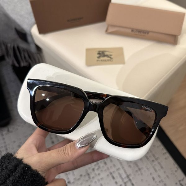 Buberry Stylish temperament Sunglasses Top quality
