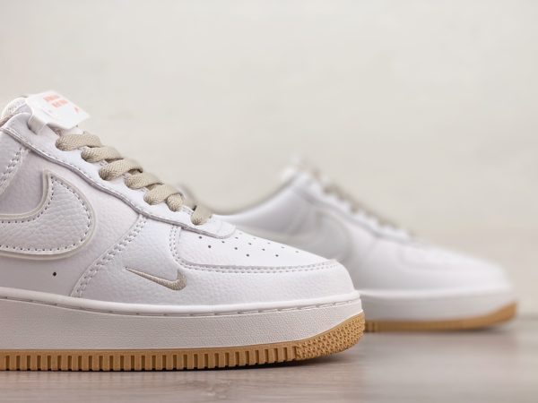 Nike Air Force White Brown