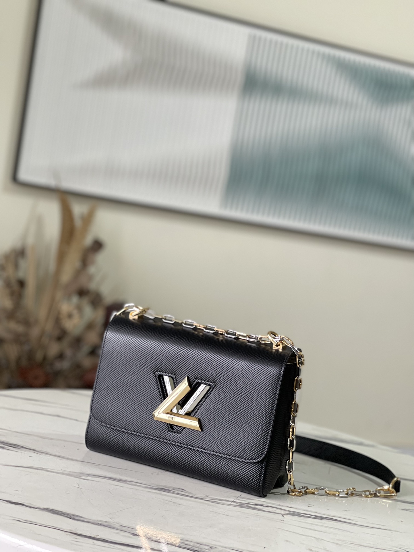 LV Twist MM Bag - Image 1