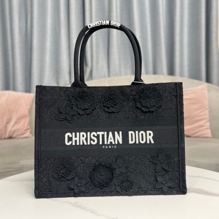 Dior Book Tote Medium D-Lace Macrame - Image 1