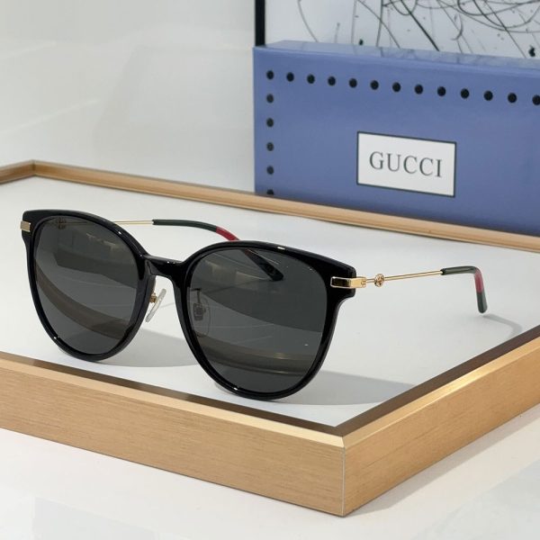 Gucci  Skinny Legs Temperament sunglasses Top quality