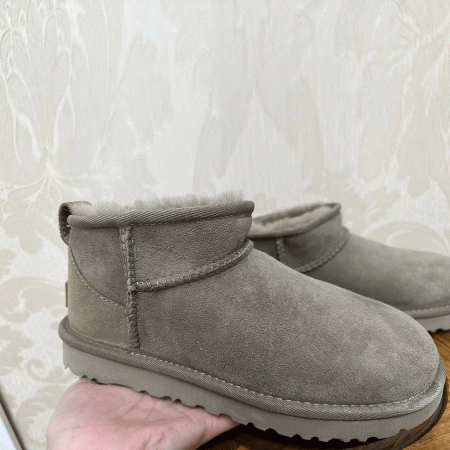UGG Women's Classic Ultra Mini Boot - Image 5