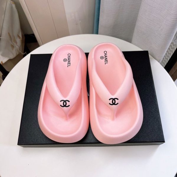 Chanel Thick-soled Beach Flip-flops Slide Sandal