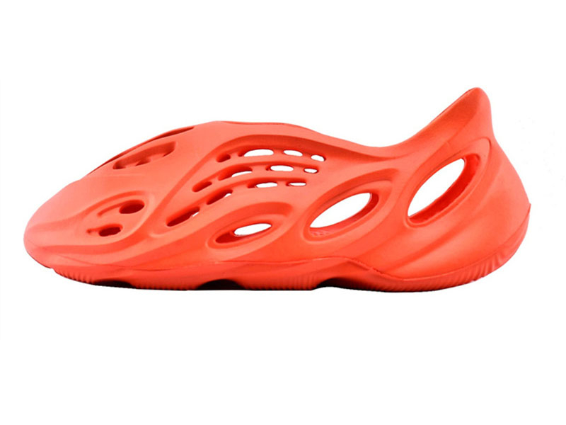 Yeezy Foam Runner Magma Red - Image 1