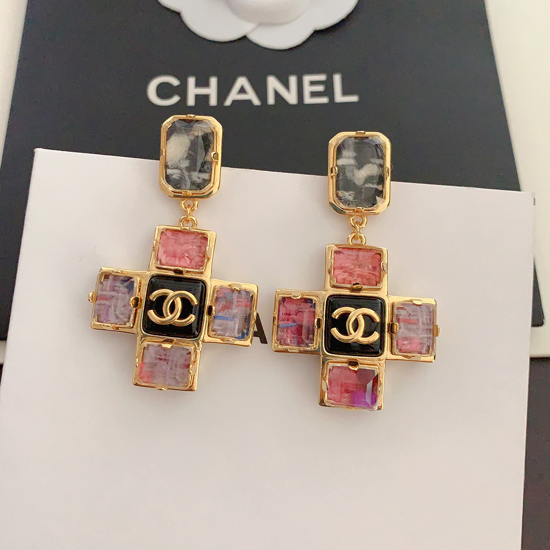 Chanel Pink square painted earrings - Image 1
