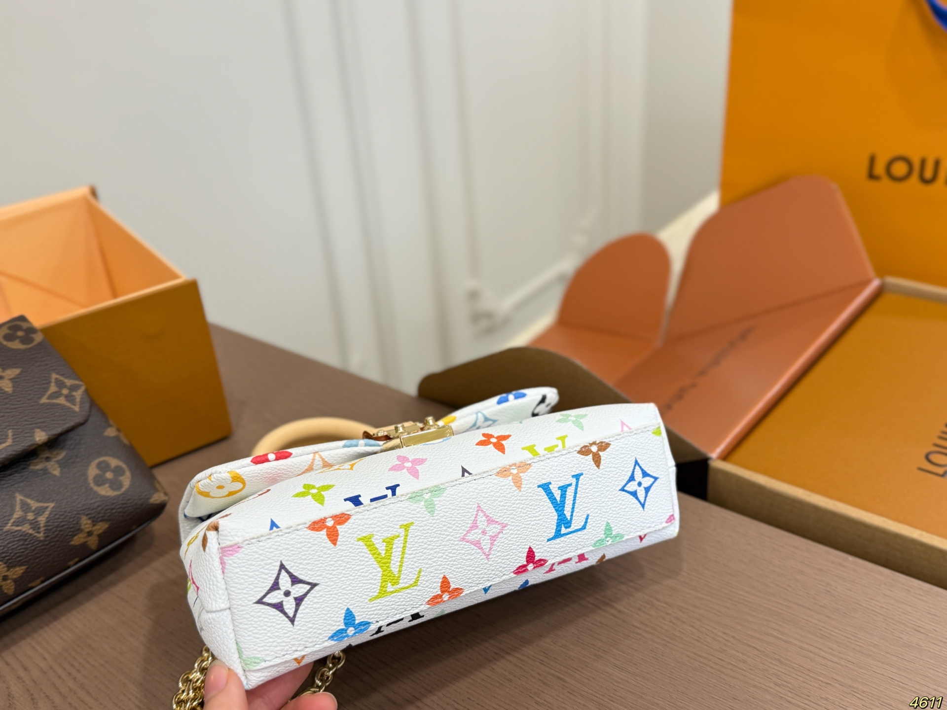 LV Madeleine Bag - Image 6