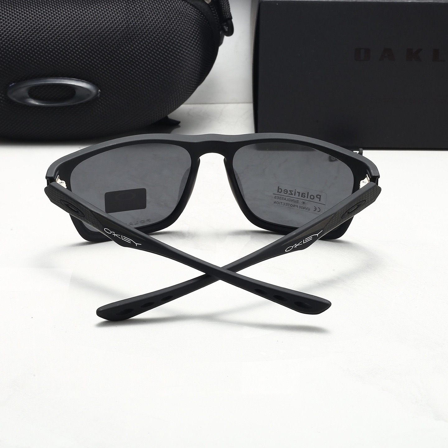 Oakley Fashionable Sunglasses - Image 9