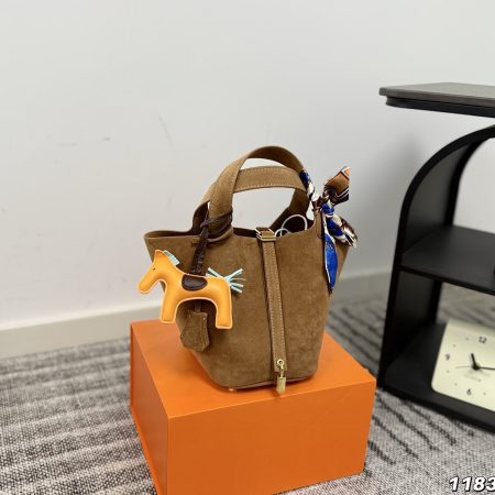 Hermès Basket Bag - Image 3