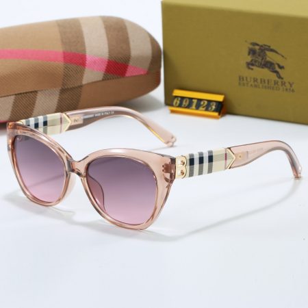 Burberry Fashionable Sunglasses - Image 6