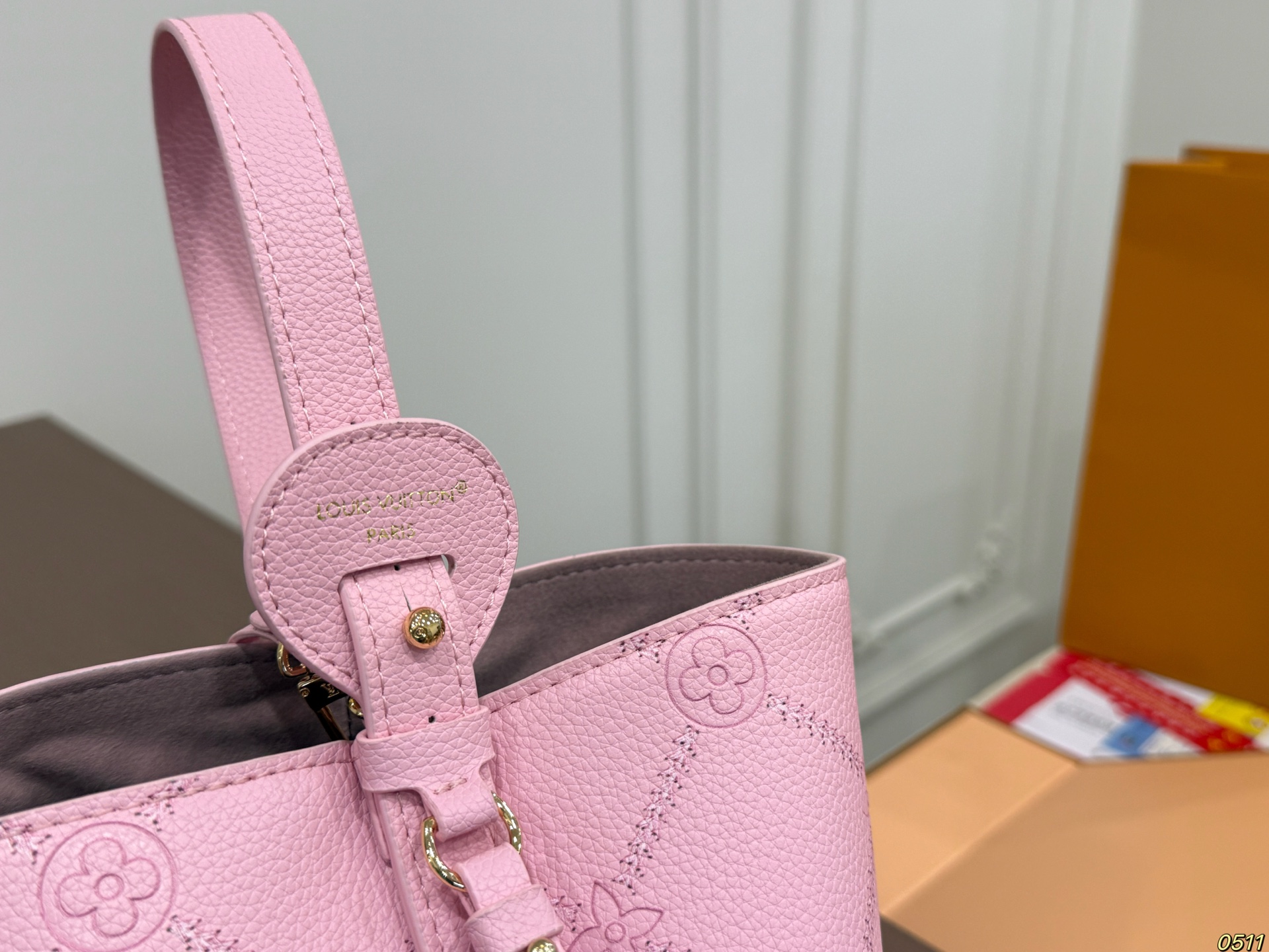 LV Allinbb Bucket Bag - Image 4