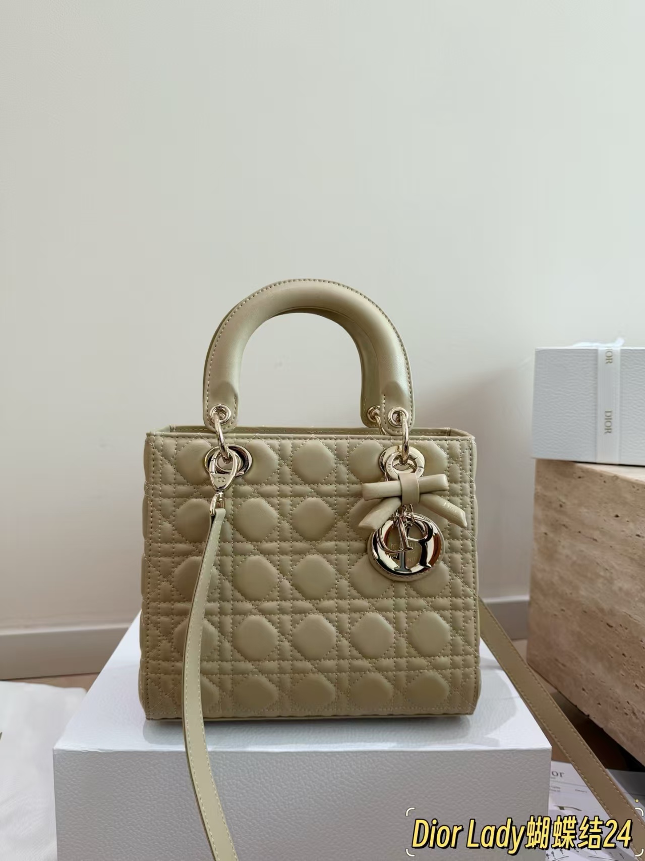 Dior Medium Lady Dior My ABC Dior Bag with bow - Image 4