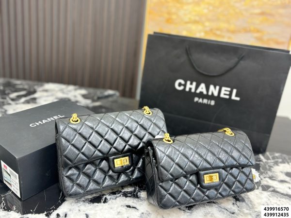 Chanel Quilto 2.55 Shoulder Bag