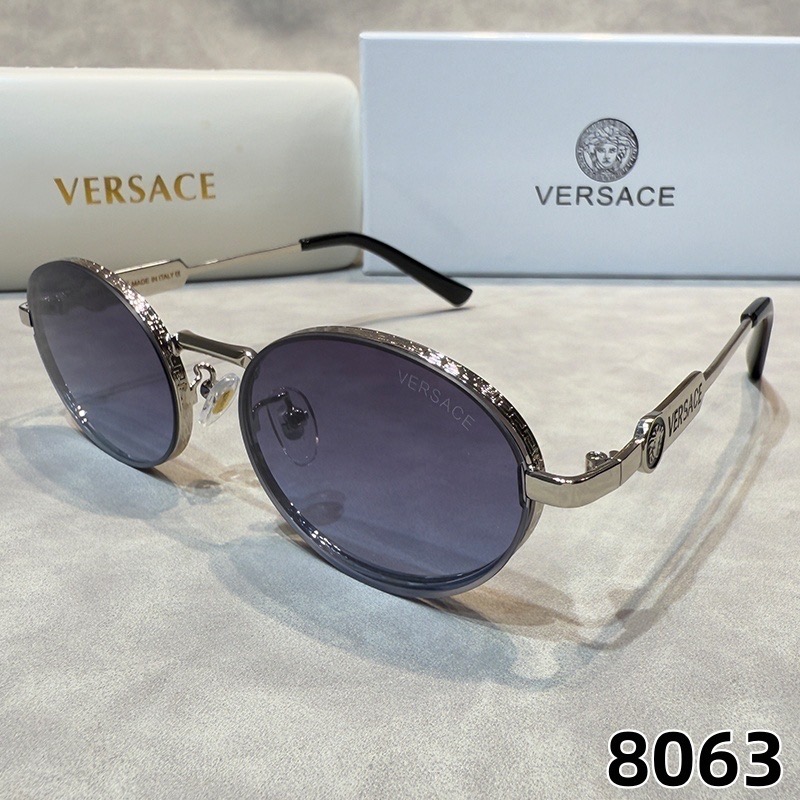 Versace Fashionable Sunglasses - Image 6