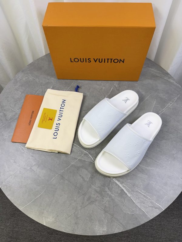 LV 23ss Slipper
