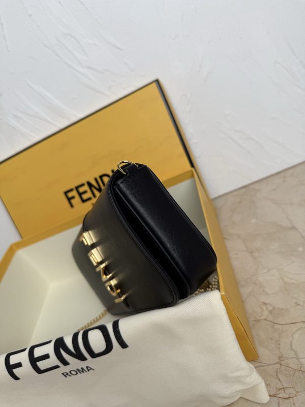 Fendi Fendigraphy Messenger bag 10A