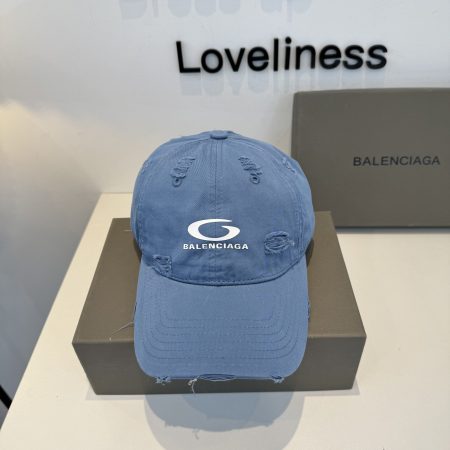 Balenciaga's New Baseball Cap - Image 3