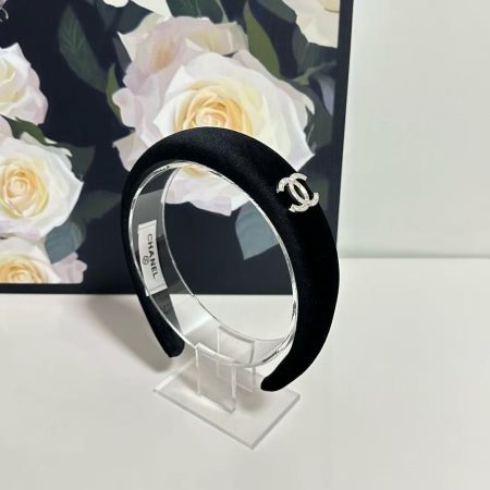 Chanel New Velvet Headband - Image 3