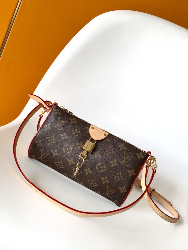 LV Pochette Tirette Clutch