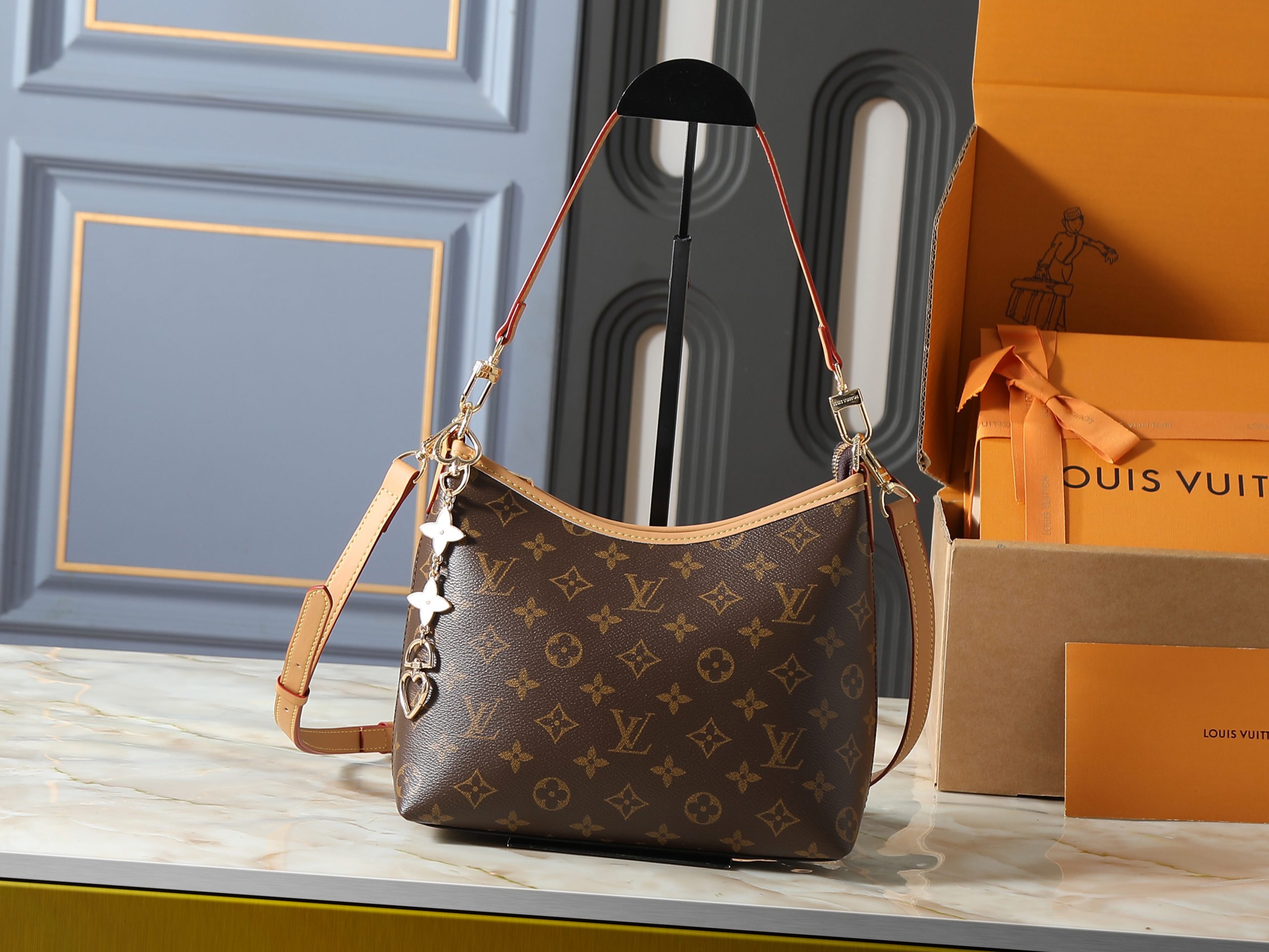 LV CarryAll Handbag - Image 3