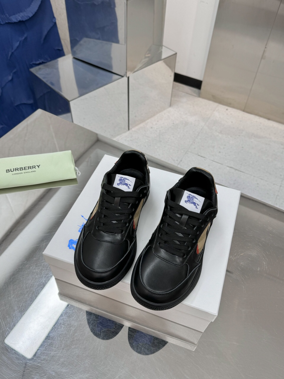 Burberry Terrace Check  Sneakers - Image 4