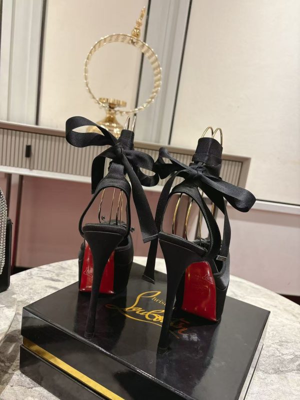 Christian Louboutin Cassia Lace Up Alta High Heels