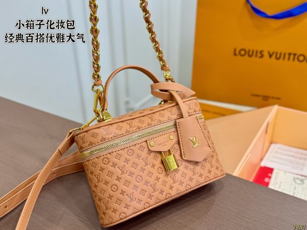 LV Nice BB Vintage Makeup Bag