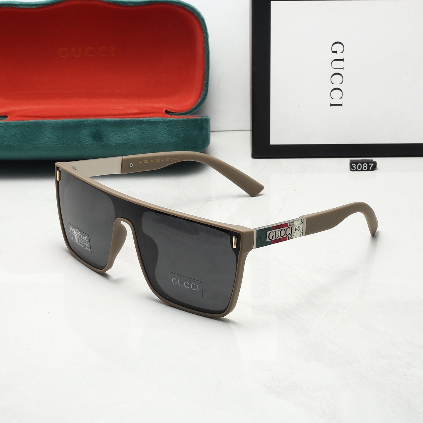 Gucci Fashionable Sunglasses - Image 4