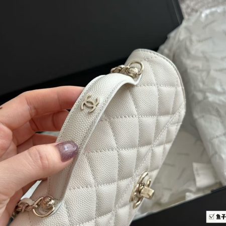 Chanel 25C Clutch with Chain - Image 7