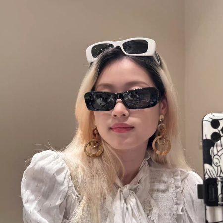 Versace Fashionable Sunglasses - Image 10