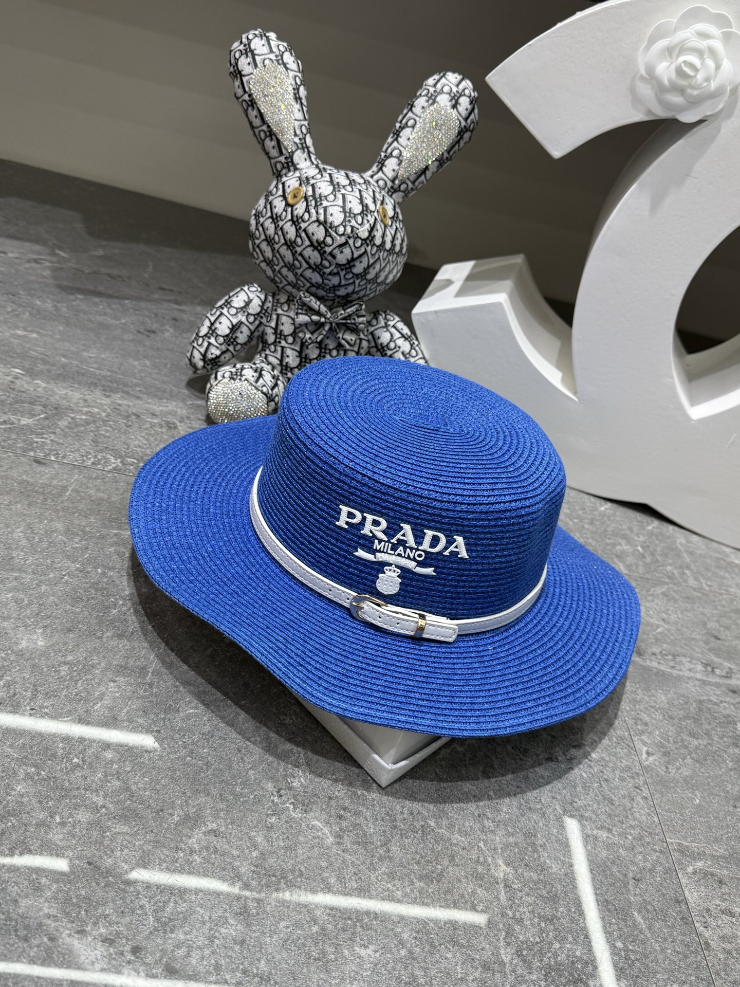Prada Flat-Brimmed Straw Hat - Image 5