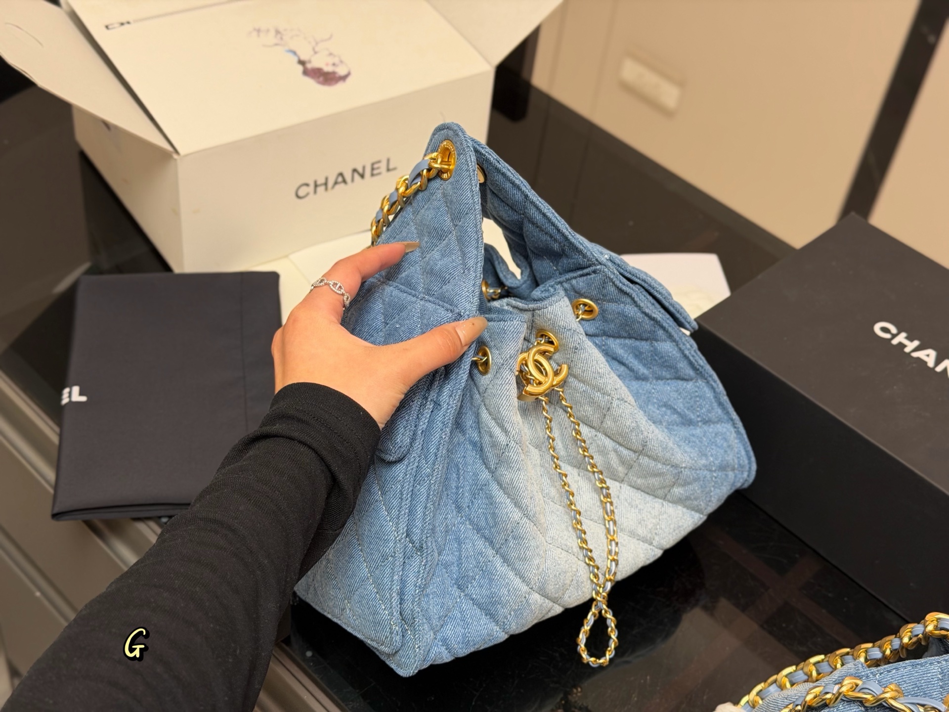 Chanel 25 Mini Hobo Bag - Image 2